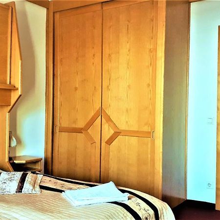 Hotel Alpinum Треффен Экстерьер фото